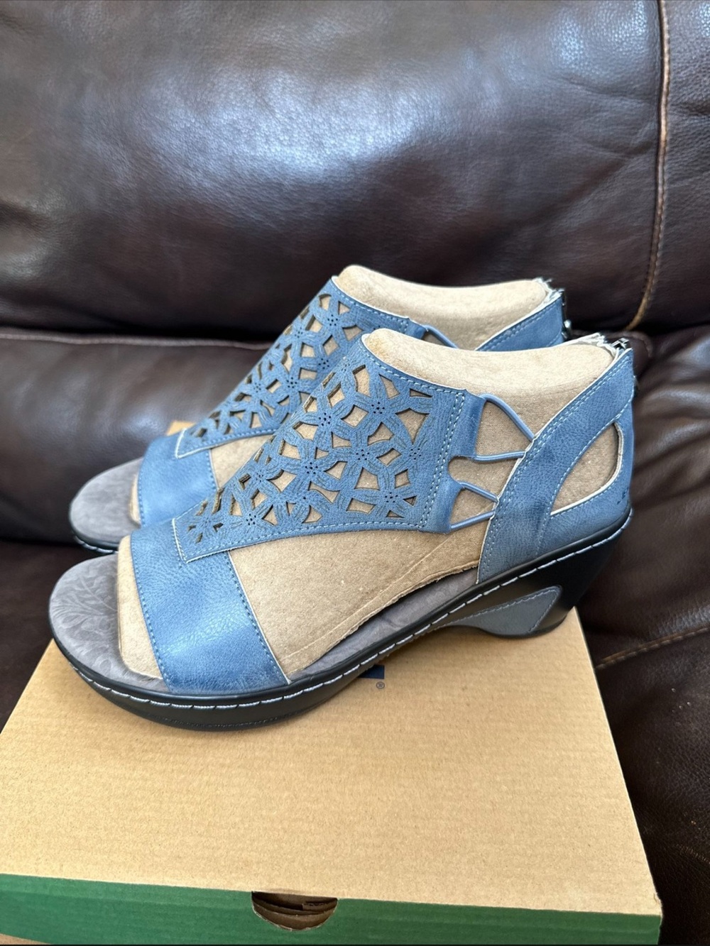 JBU by Jambu Isla Vegan Wedge Sandals Light Denim Foam Shoes Size 9